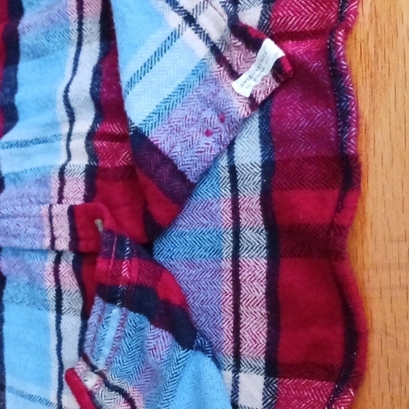 American Eagle Classic Fit Button Down - Picture 3 of 6